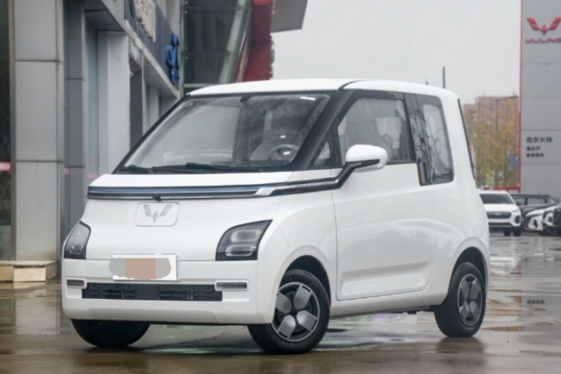 成都汽车贴膜：五菱Air ev晴空开启下订